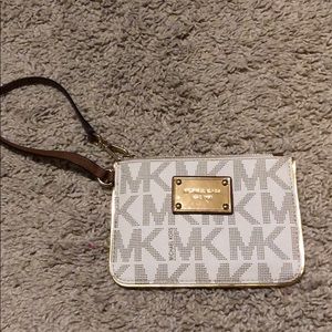Michael kors wristlet